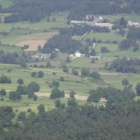 杜乐小木屋 招待所 3*